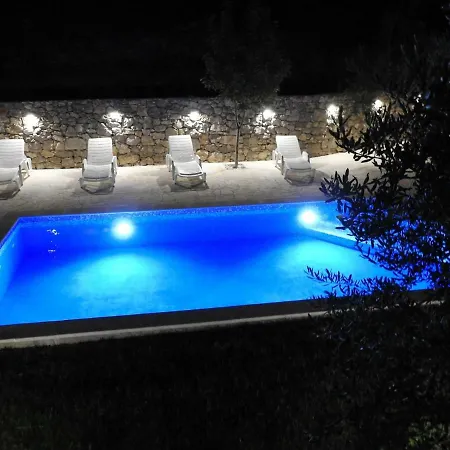 Village Vikendica Kastela